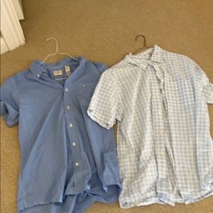 Two L Dockers short sleeve shirt